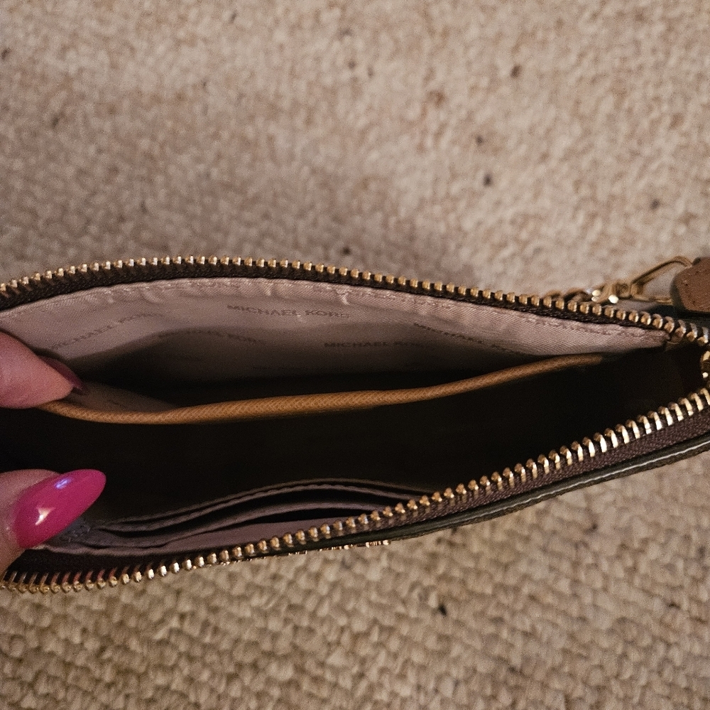 Michael Kors Signature Logo Mini Bag - Picture 9 of 11